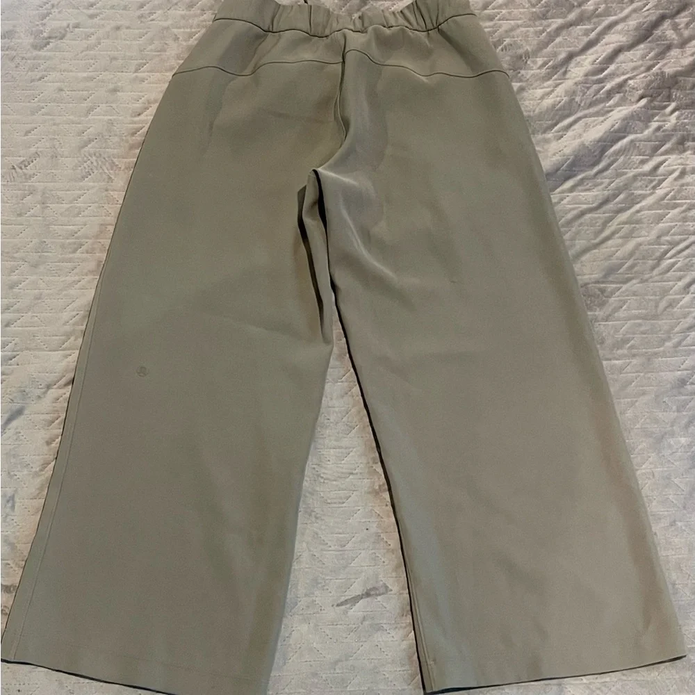 Lululemon pants‎ women’s size 6 green pre-owned condition - Picture 2 of 10